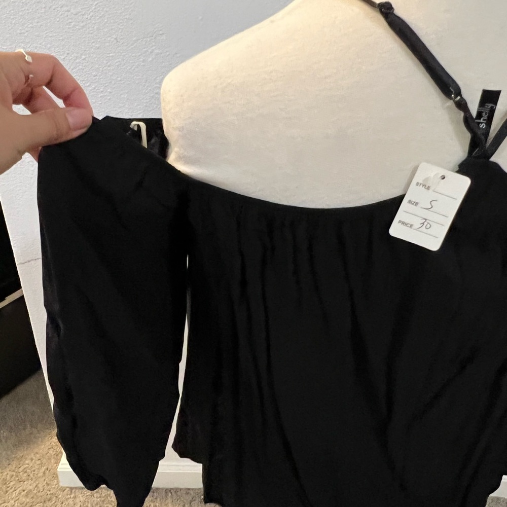black top - Picture 2 of 3